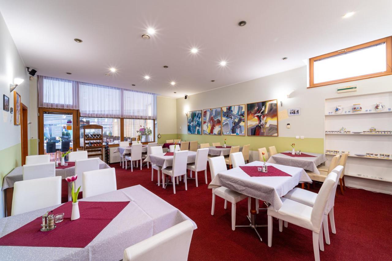 Hotel Artin Bardejov Exterior foto